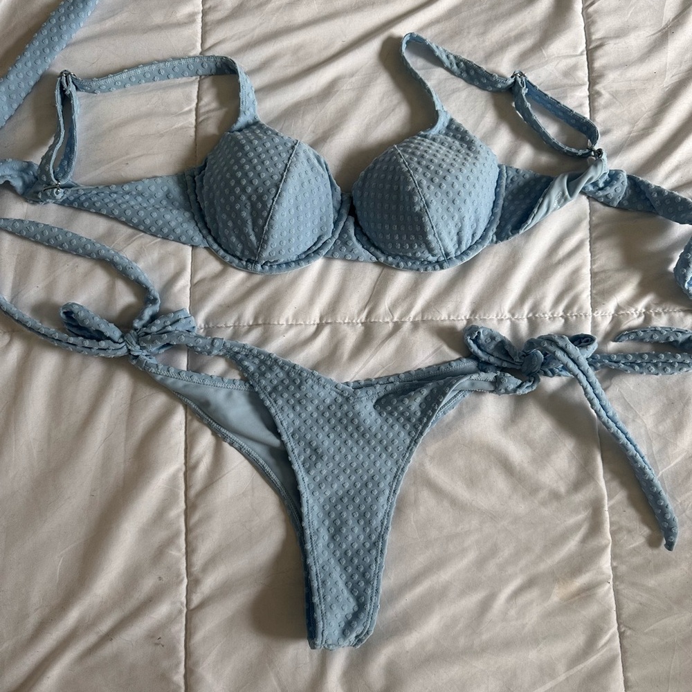 Mennillo Bikini Set